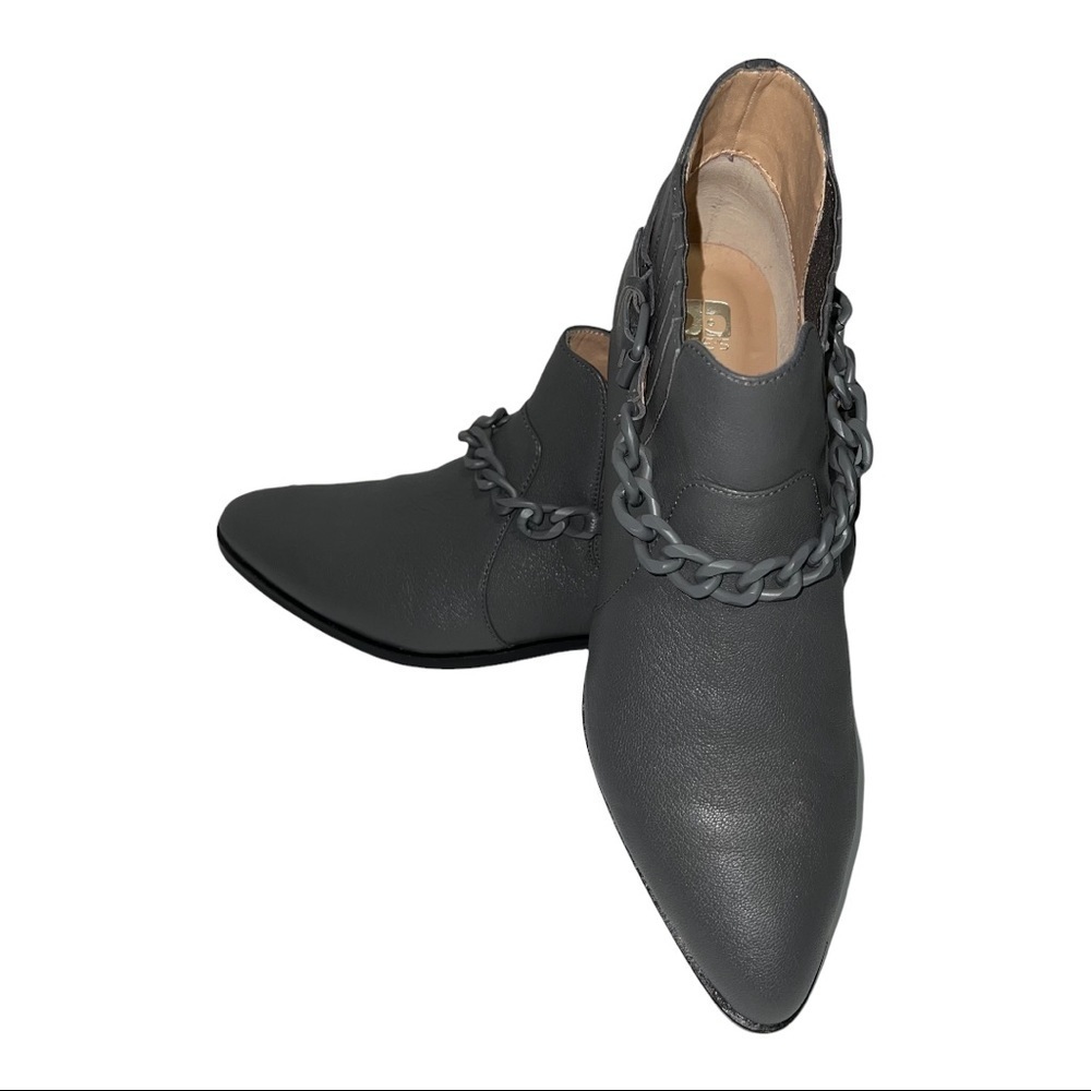 JOE’S (EUC) LIKE NEW leather booties size 9.5, Gray with Chain Detailing - Picture 10 of 14